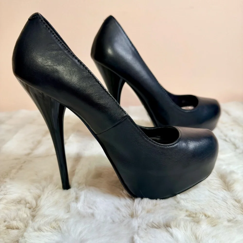 Pleasers 5